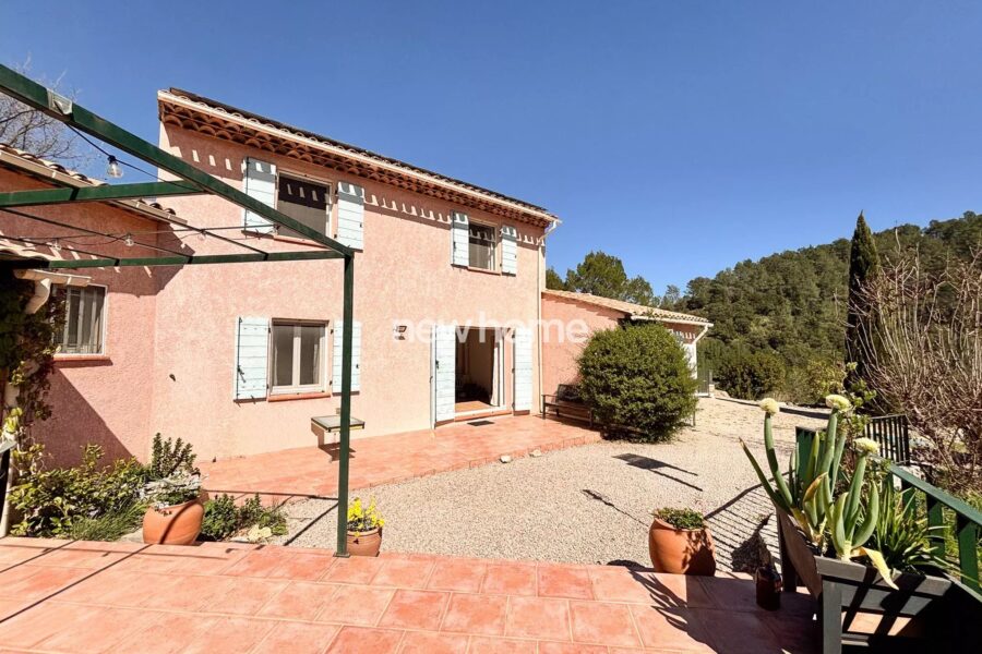Maison à vendre à Le thoronet