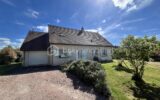 Magnifique maison familiale contemporaine en lisière de la Forêt des Bertranges avec double carport et garage – 7 pièces – 5 chambres – 180 m²
