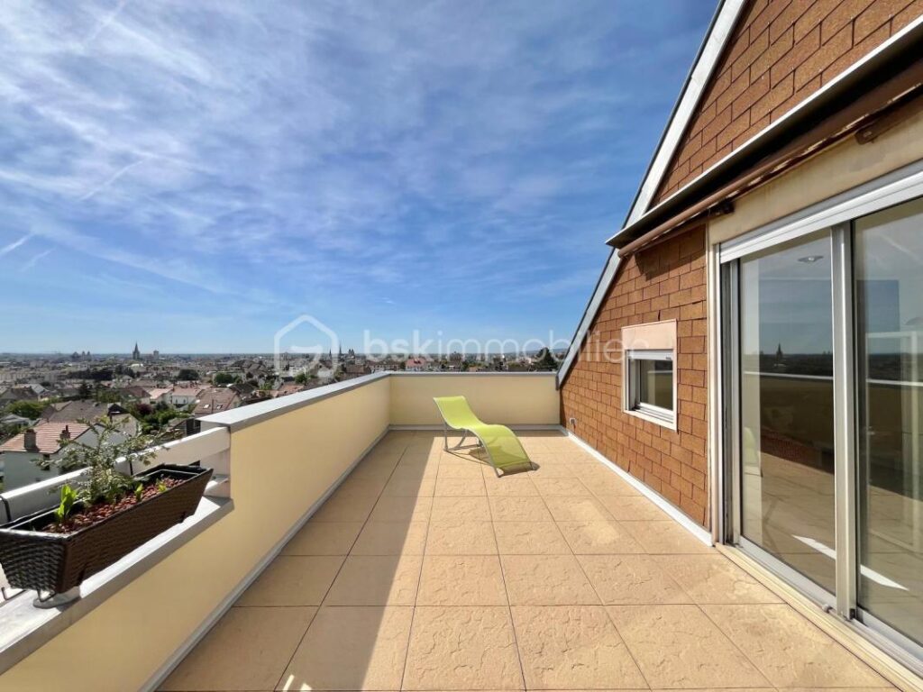 DIJON Montchapet : Dernier étage/terrasse appartement duplex 64m² – 1 chambre avec piscine et garage – 2 pièces – 1 chambre – 63 m²