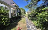 A VENDRE MAISON DE CARACTERE DE 278M² SUR TERRAIN DE 1562M² DONT UNE PARTIE CONSTRUCTIBLE A CERET – CENTRE VILLE – PROCHE DE TOUS LES COMMERCES ET DES ECOLES A PIED – AUCU VIS A VIS – PROCHE DU STADE – 11 pièces – 6 chambres – 278 m²