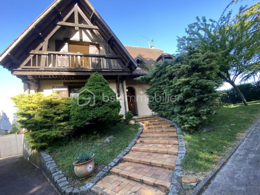 MONTFERMEIL QUARTIER DU MOULIN – 8 pièces – 6 chambres – 150 m²