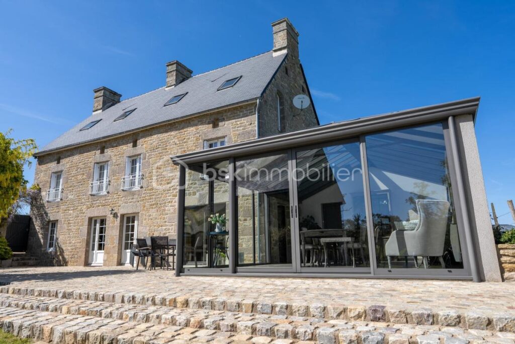 Votre havre de paix rural en pierre au cœur de Valcanville – 6 pièces – 3 chambres – 157 m²