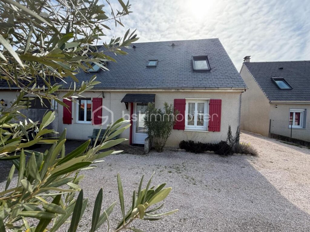 Maison de 106 m2 à rafraîchir de l’intérieur avec beaucoup d’atouts et en prime une belle vue sur les Pyrénées – 7 pièces – 4 chambres – 106 m²