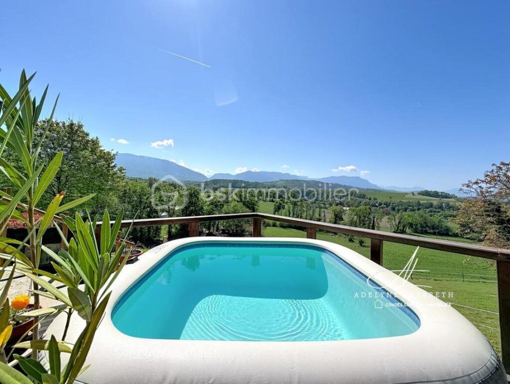 Maison individuelle avec vue panoramique – Fort potentiel jusqu’à 170 m² habitables – 4 pièces – 3 chambres – 102 m²