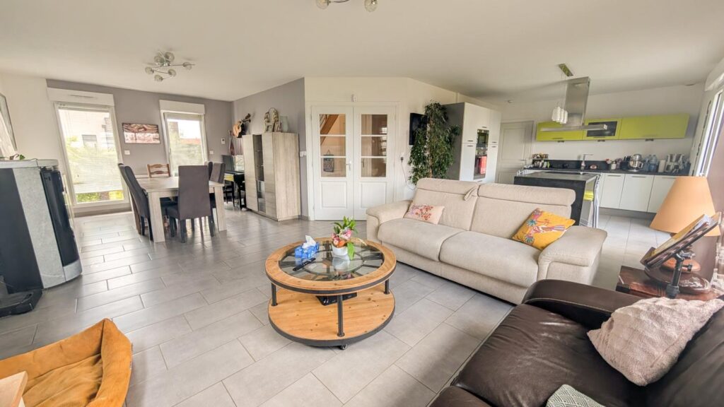 Semi plain-pied individuel 3 chambres, jardin et garage – 5 pièces – 3 chambres – 117 m²