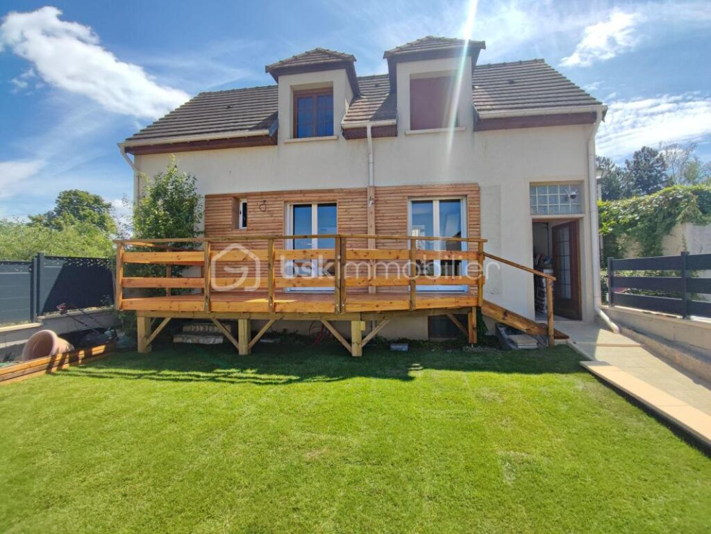 CHARMANTE MAISON NON MITOYENNE de 135 m², 6 PIÈCES, 4 CHAMBRES, quartier Mont-Valérien – DPE B – 6 pièces – 4 chambres – 135 m²