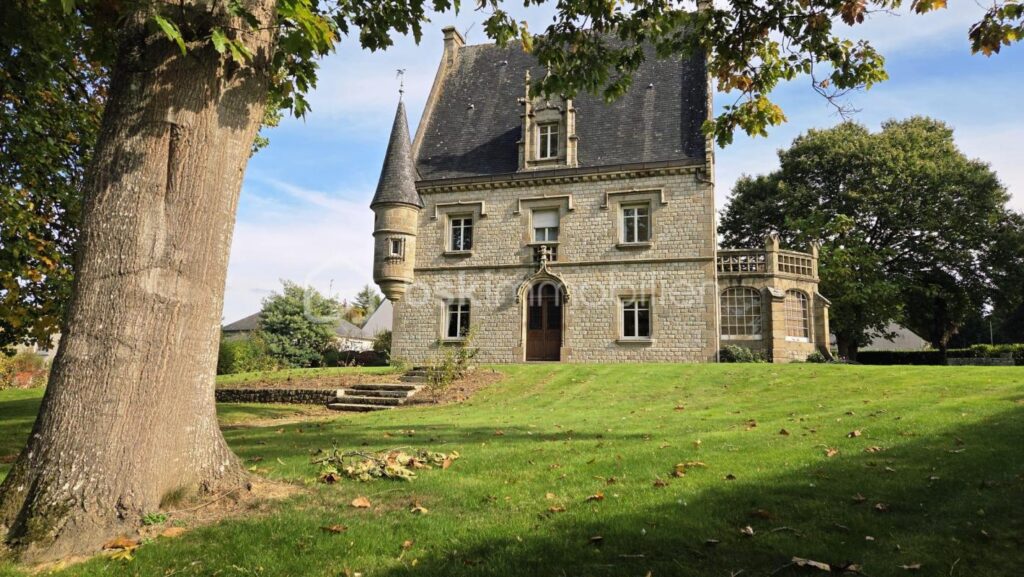 PROPRIETE D&rsquo;EXCEPTION AVEC PARC – PAS DE TRAVAUX – 12 pièces – 5 chambres – 353 m²