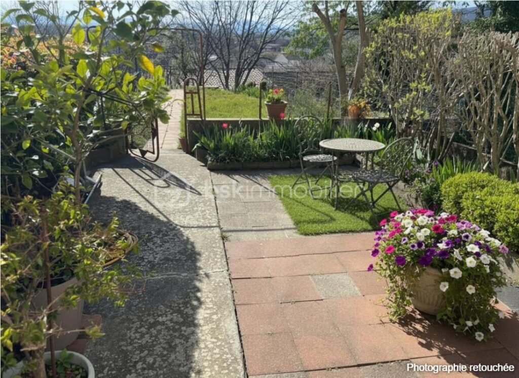 Maison avec Jardin secteur calme – 5 pièces – 3 chambres – 81 m²