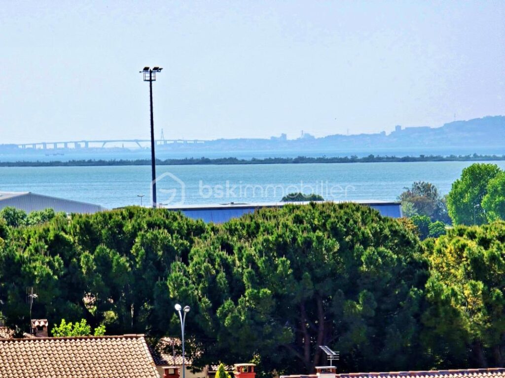 🔥 DERNIER ÉTAGE – 69 m² – 3 CHAMBRES – 2 BALCONS – VUE ÉTANG – 121 000 € 🔥 – 4 pièces – 3 chambres – 69 m²