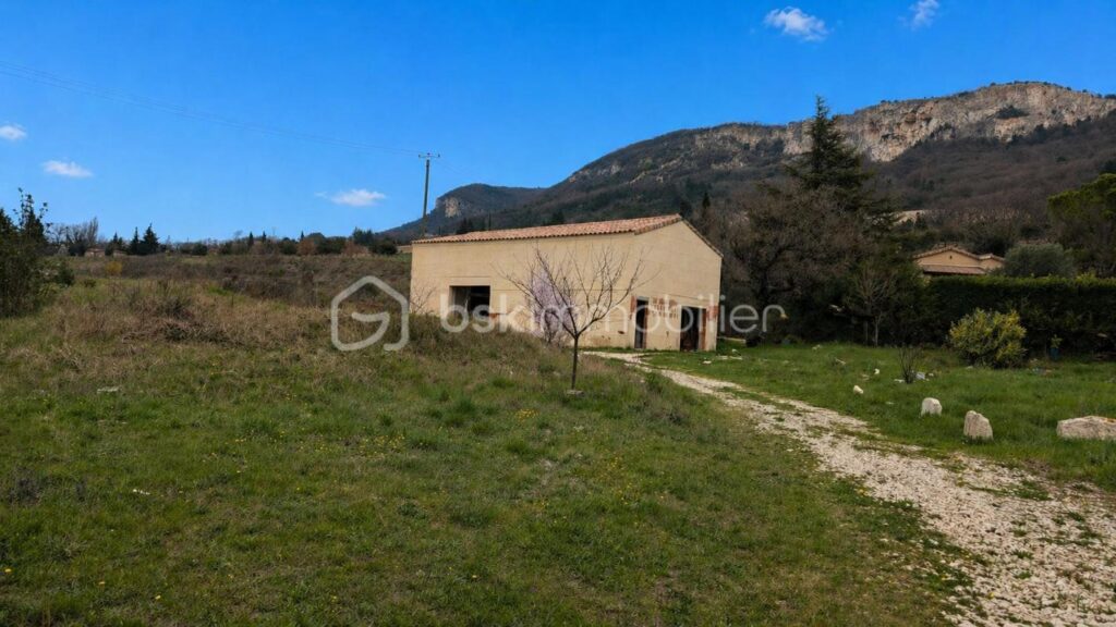 PROJET À FORT POTENTIEL – TERRAIN 4 800 m² – SECTEUR LA BÉGUDE-DE-MAZENC – 2 pièces – 1 chambre – 98 m²