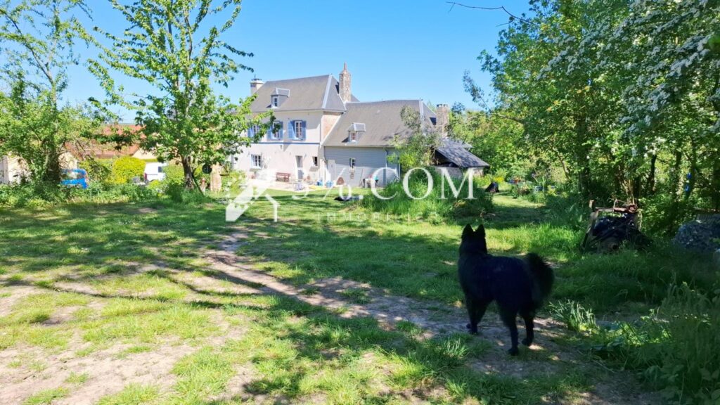 Secteur FONTAINE SUR SOMME : PROPRIETE avec dépendances et j – 8 pièces – 4 chambres – 182 m²
