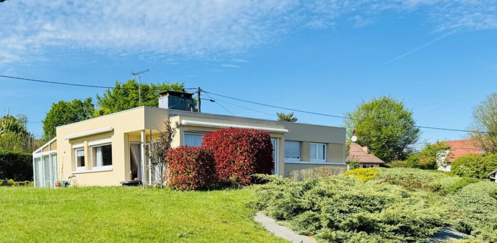 Maison d&rsquo;architecte /magnifique terrain /vue dégagée/15 Minutes CHU – 7 pièces – 5 chambres – 150 m²