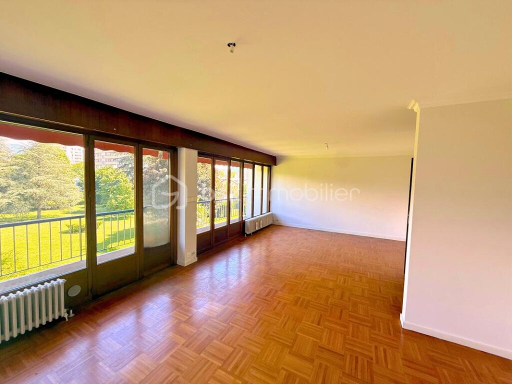 Appartement T3 évolutif T4 – 114 m² – 3 pièces – 2 chambres – 113 m²
