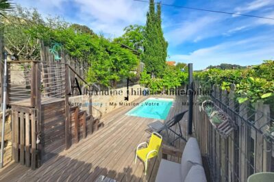 Villa familiale coup de coeur aux accents de vacances !! – 4 pièces – 4 chambres – 137 m²