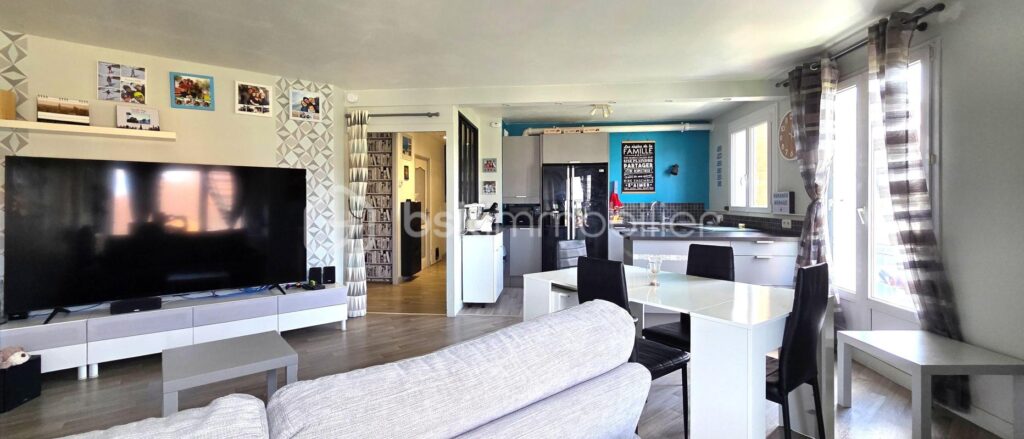 Magnifique Duplex F4 Baigné de Lumière, Dernier Étage avec Balcon – 4 pièces – 3 chambres – 102 m²