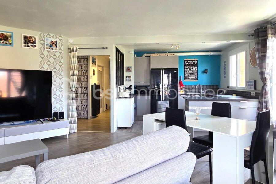 Appartement à vendre à Pontault combault — Vue sur la ville — photo 2