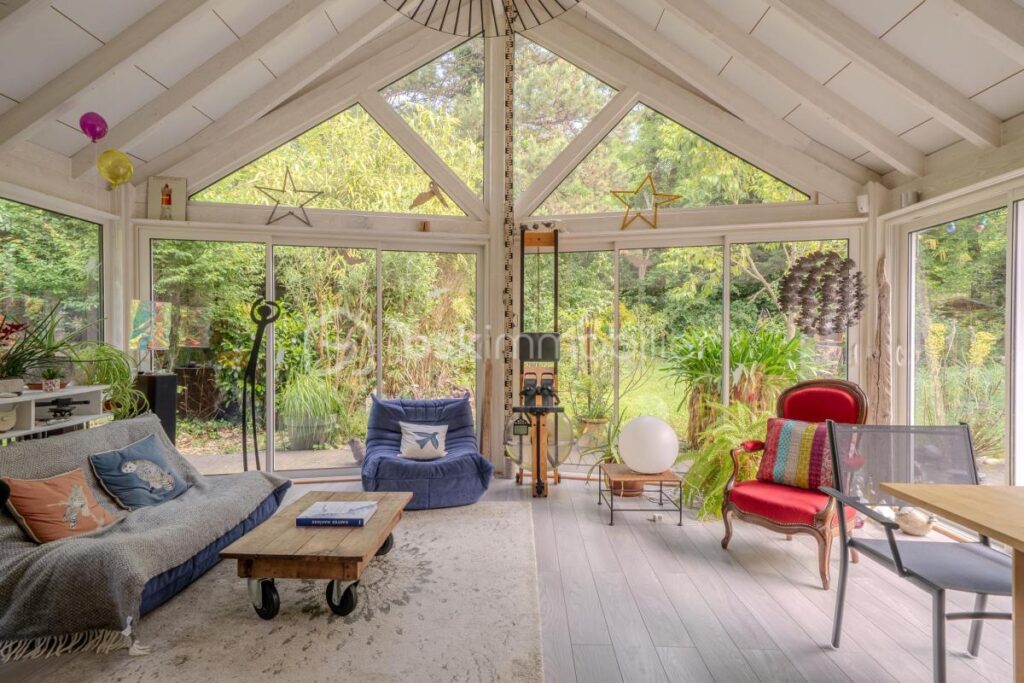 Grande maison familiale en lisière de bois – 8 pièces – 4 chambres – 190 m²