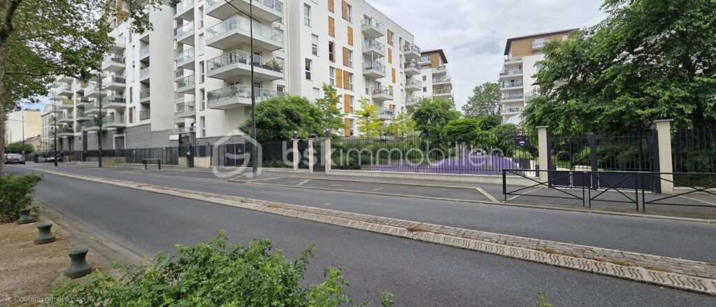 COUP DE CŒUR – BORD DE MARNE – F3 AVEC VUE PANORAMIQUE SUR LA SEINE – 3 pièces – 2 chambres – 62 m²