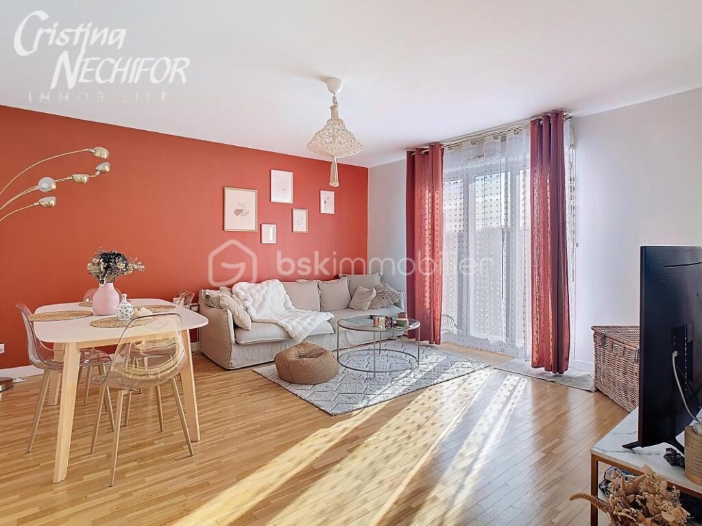 Superbe F3 au Dernier étage avec Balcon, 2 places de Parking et Cave – Quartier du Parc des Frênes – 3 pièces – 2 chambres – 62 m²