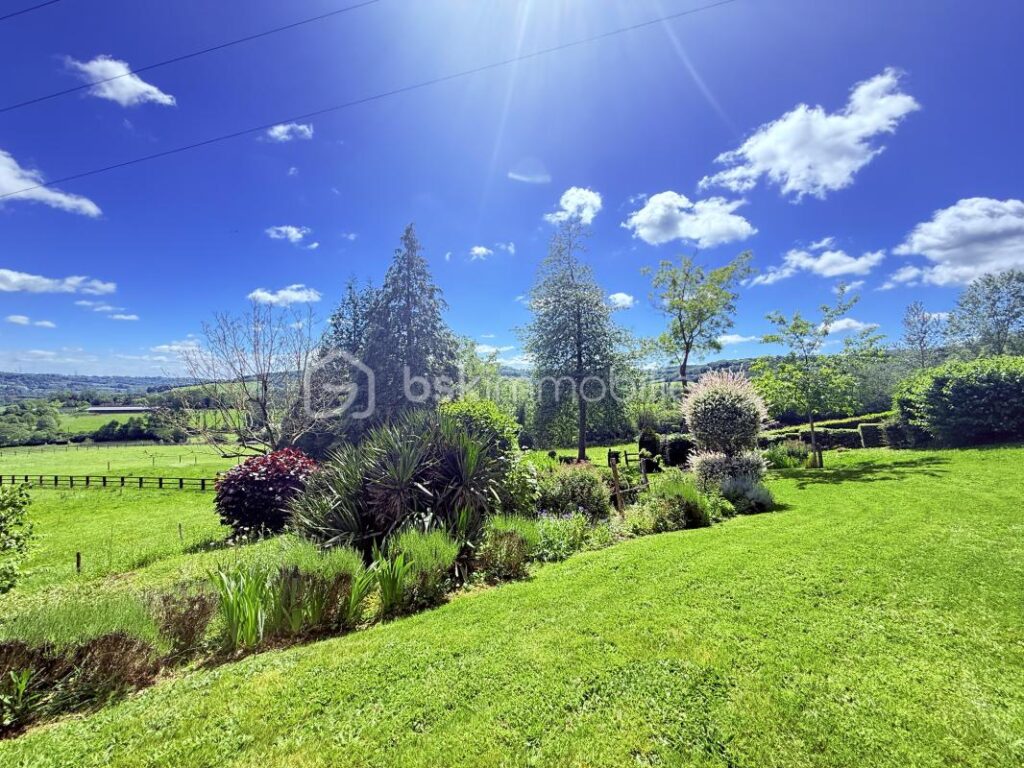 VUE EXCEPTIONNELLE ET IMPRENABLE – 5 pièces – 3 chambres – 106 m²