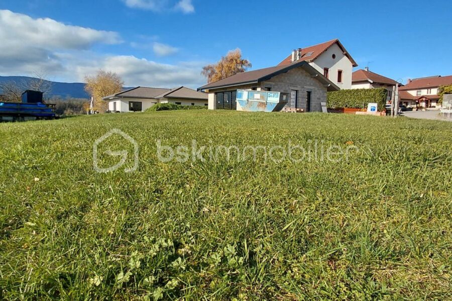 Terrain à vendre à Usinens