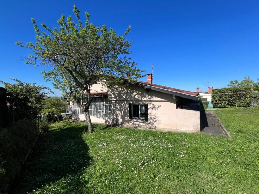 Villa – 4 pièces – 3 chambres – 85 m²