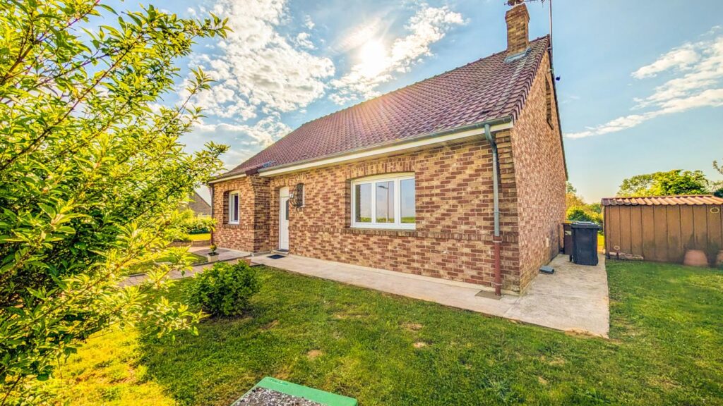 Pavillon individuel 115 m² sur sous-sol complet – 5 pièces – 3 chambres – 114 m²