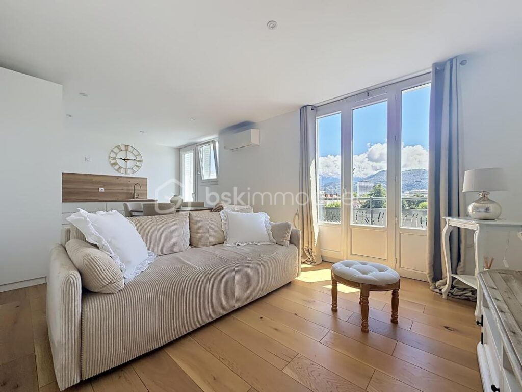 Appartement T3 de 53m2 avec balcon + cave – 3 pièces – 2 chambres – 53 m²