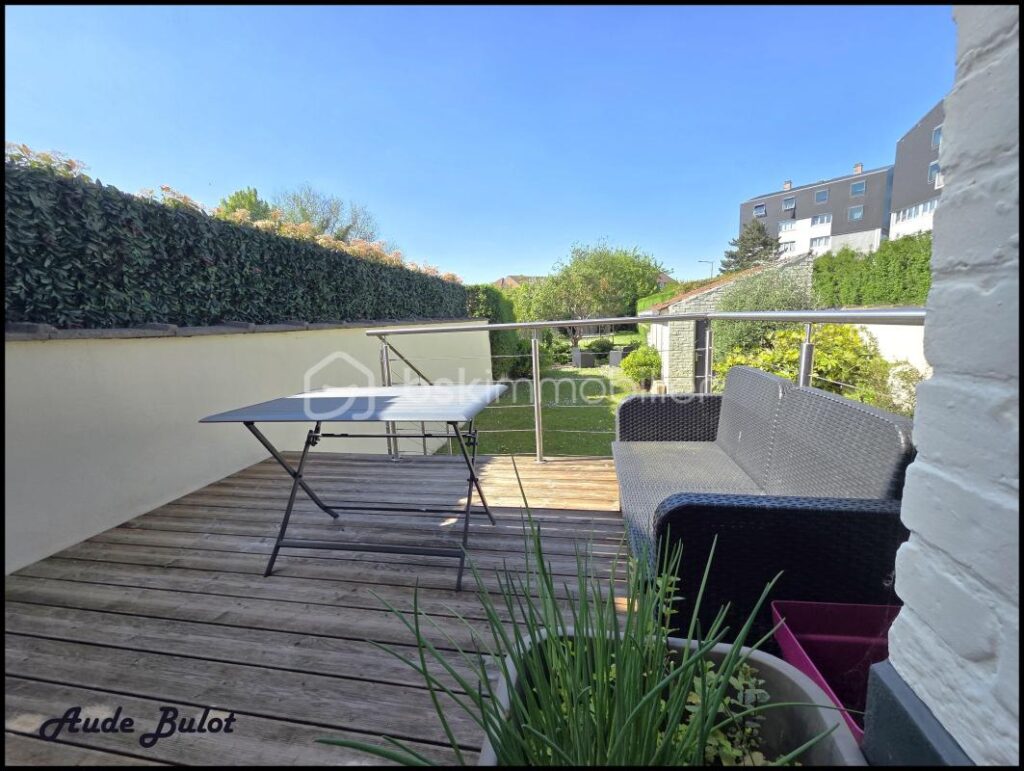 Charmante maison bel étage de 118 m² sur parcelle de 400 m² – Confort et qualité de vie – 6 pièces – 4 chambres – 118 m²