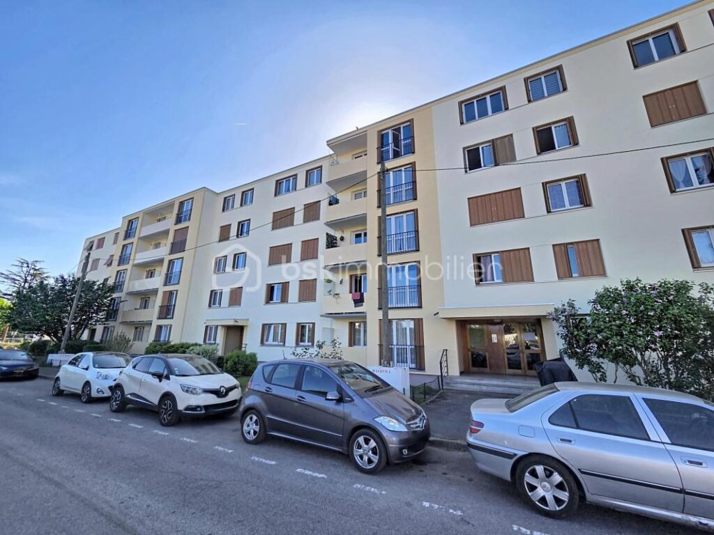 Appartement F4 résidence Chanteclair – 4 pièces – 3 chambres – 72 m²
