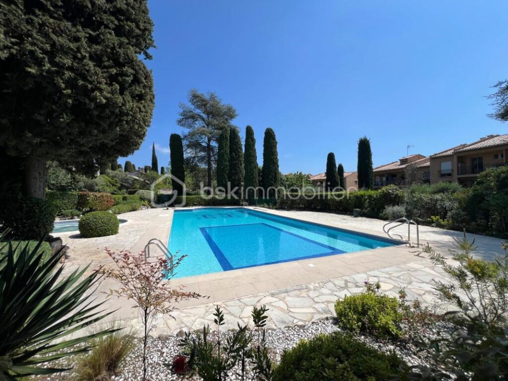 Appartement 2 pièces à Vence – 2 pièces – 1 chambre – 50 m²