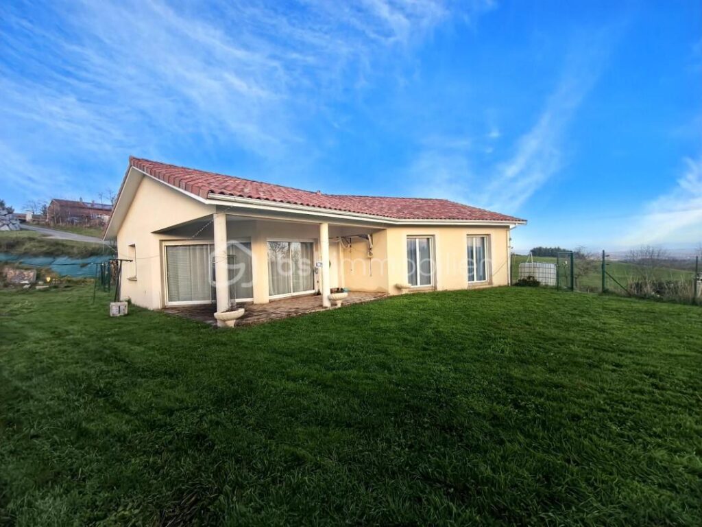 Plain-pied lumineux avec vue dégagée – laissez-vous séduire – 6 pièces – 3 chambres – 116 m²