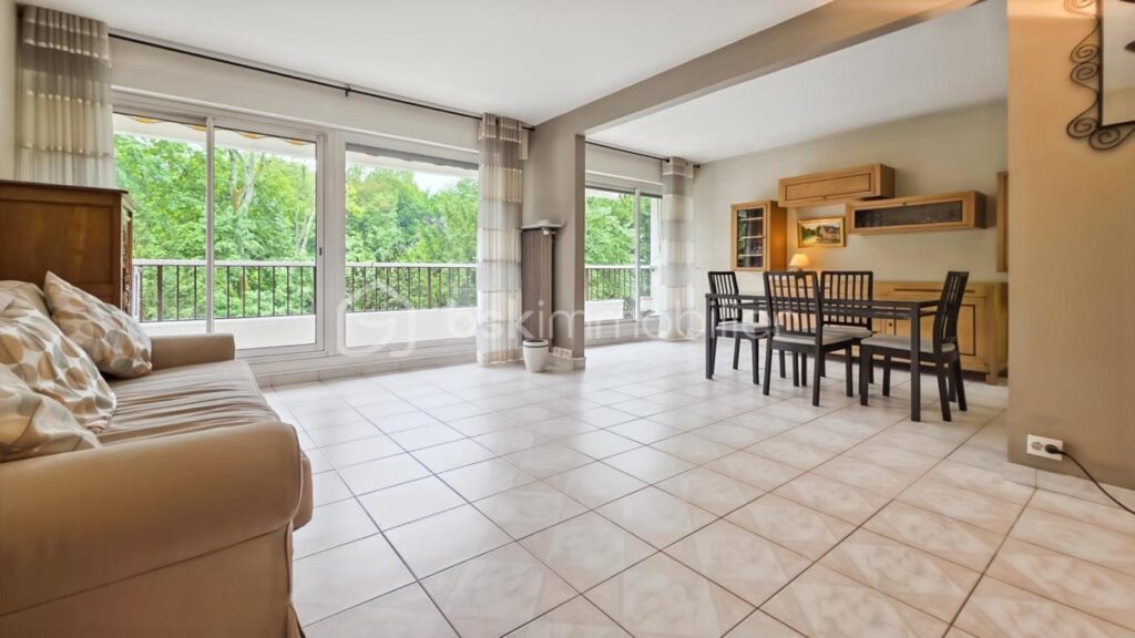 Appartement F3 – 65 m2 – Grand BALCON – cave – 3 pièces – 2 chambres – 65 m²
