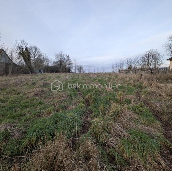 Terrain à vendre à Le quesnel