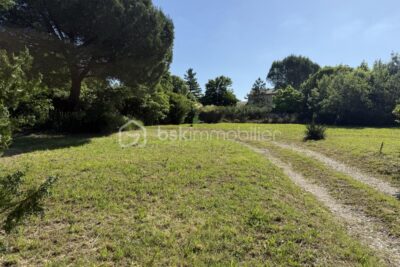 Terrain à vendre à Cardet