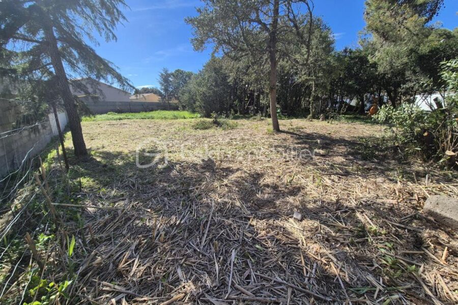 Terrain à vendre à Vias
