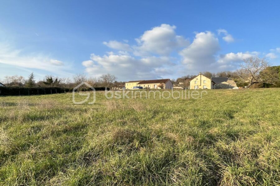 Terrain à vendre à Peyrignac
