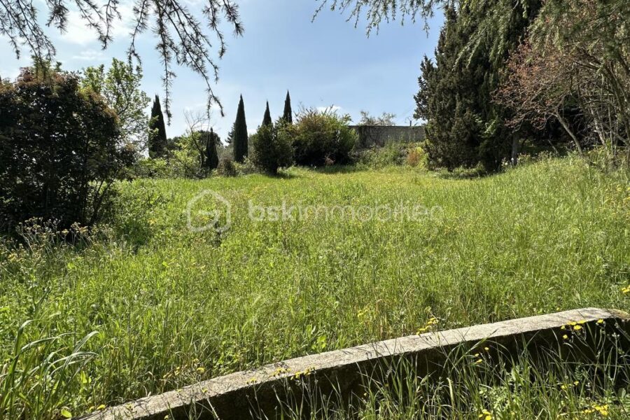 Terrain à vendre à Montfrin