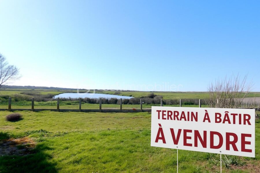 Terrain à vendre à Hiers brouage