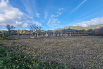 Terrain à vendre à Embres et castelmaure