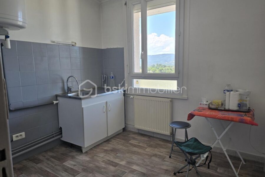 Appartement à vendre à Montelimar — Vue sur la ville — photo 1