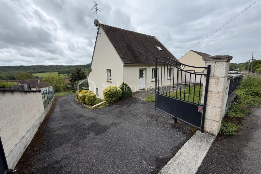 Maison à vendre à Saint loup de naud