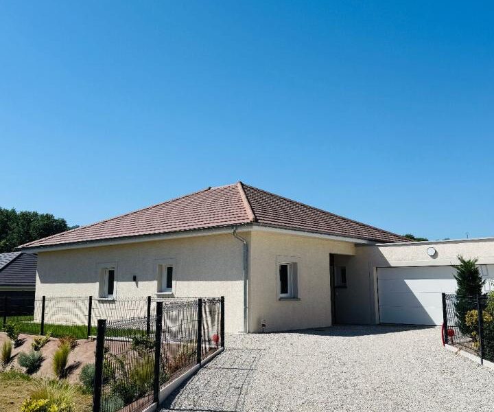 Maison à vendre à Devecey