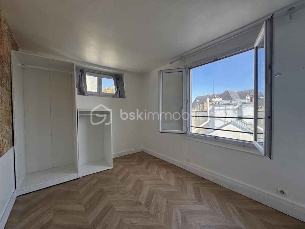 RARE – Rue Saint-Honoré- T2 39 m2 + terrasse – 2 pièces – 1 chambre – 50 m²