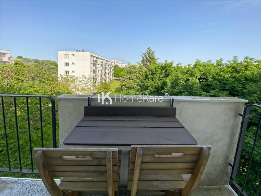LUMINEUX DANS UN ECRIN DE VERDURE – 4 pièces – 2 chambres – 66 m²