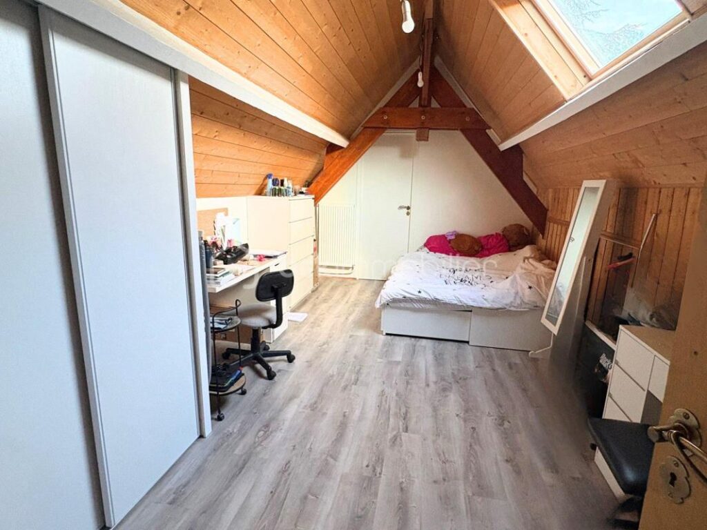 CHARMANTE MAISON NON MITOYENNE de 135 m², 6 PIÈCES, 4 CHAMBRES, quartier Mont-Valérien – DPE B – 6 pièces – 4 chambres – 135 m²