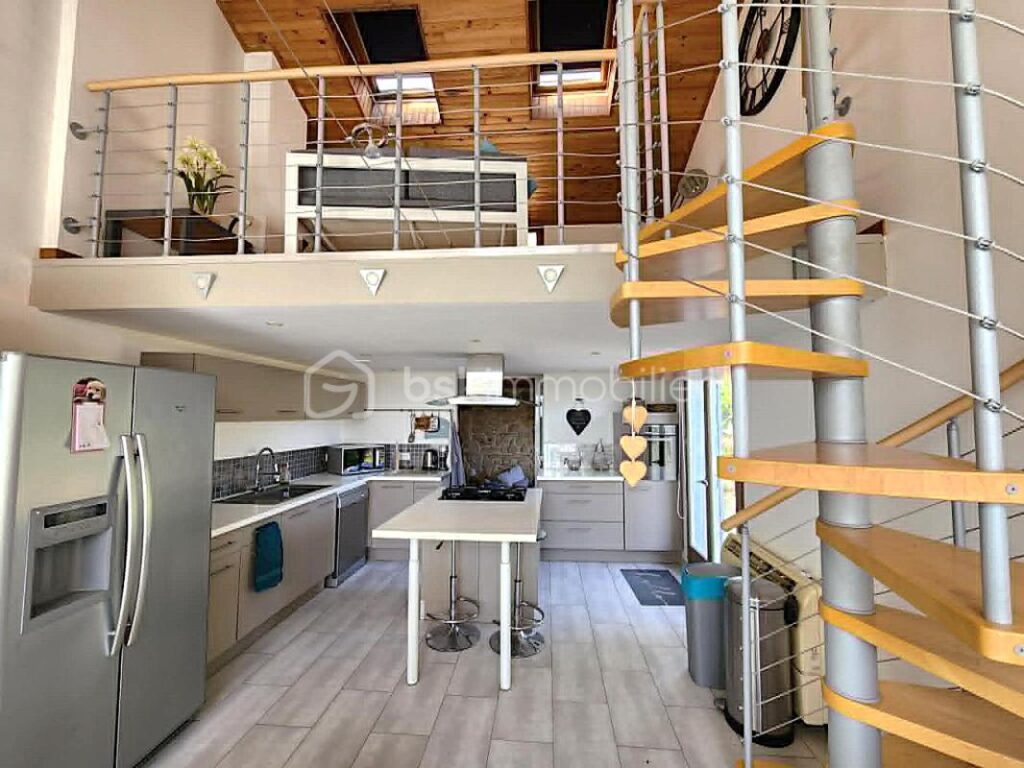 VILLA D&rsquo;EXCEPTION SUR LES HAUTEURS DE TOURBES AVEC UN APPARTEMENT INDÉPENDANT – 6 pièces – 3 chambres – 170 m²