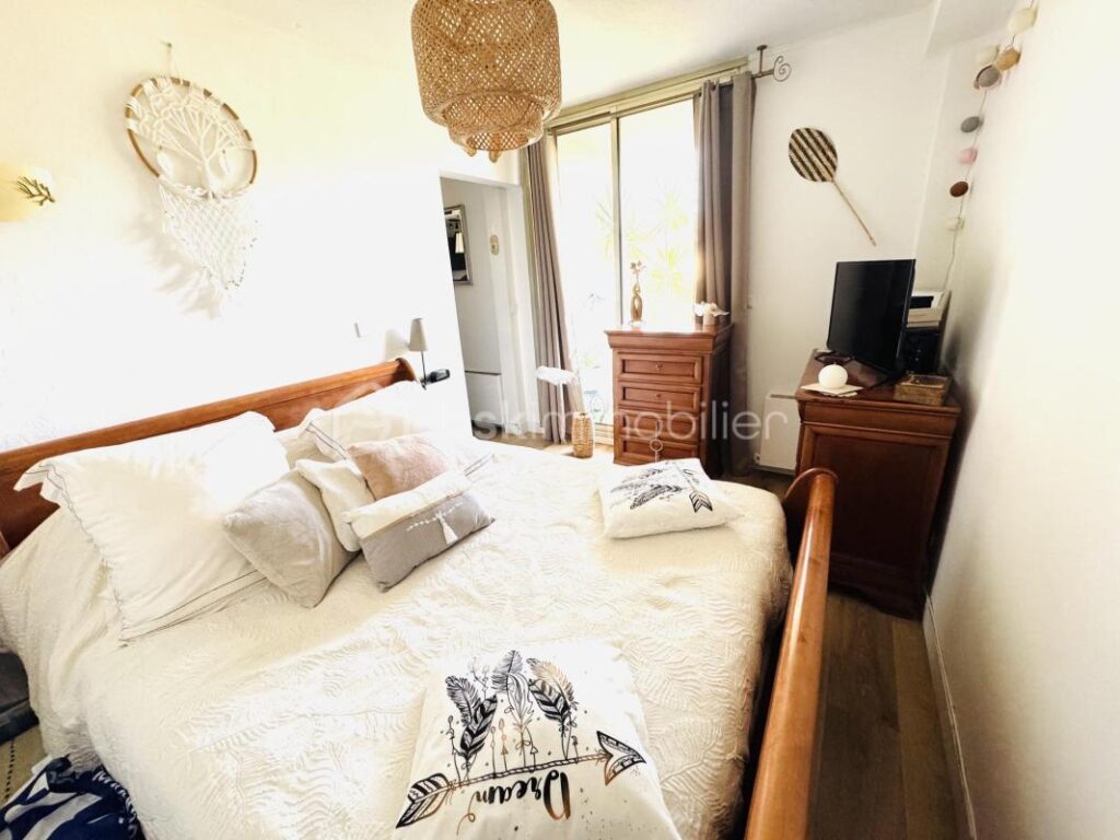 Appartement T4 de 78 m2 avec place de parking – Marseille 12 e – 4 pièces – 3 chambres – 77 m²