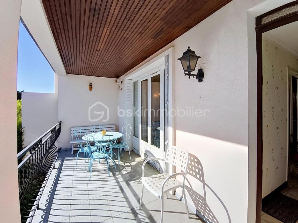 Maison familiale avec sous-sol total – Secteur calme et recherché de Louvres – 7 pièces – 4 chambres – 132 m²