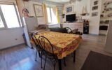 THOARD – Maison de village avec vue imprenable et fort potentiel locatif – 8 pièces – 5 chambres – 150 m²